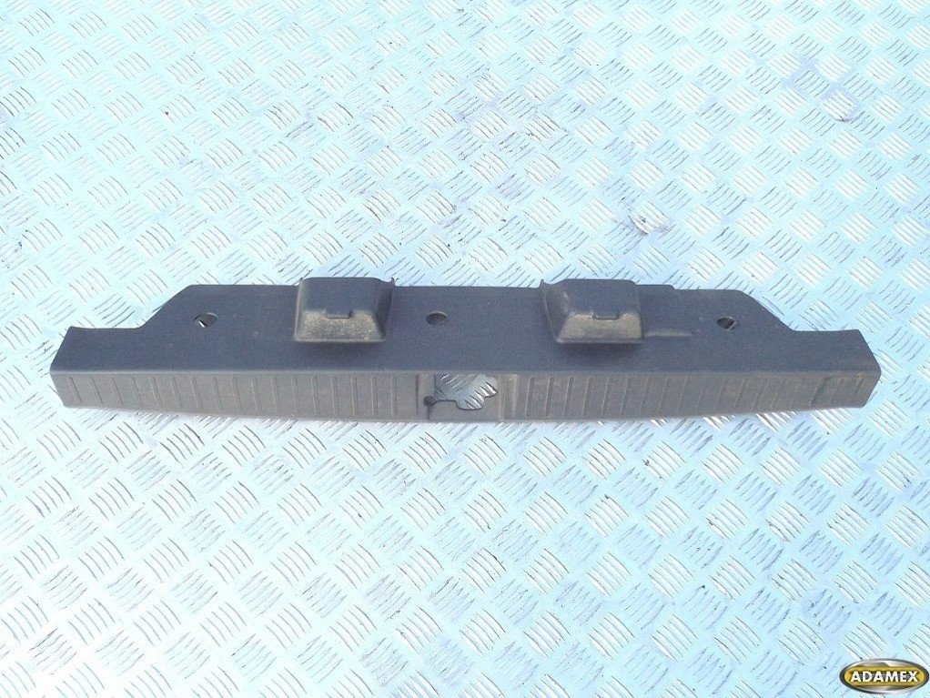 Daihatsu sirion 2002r - накладка молдинг багажника Цена