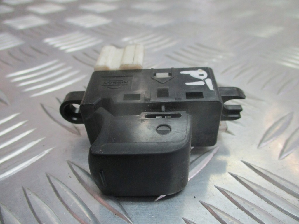 фото №1, Перемикач скло задня nissan tiida