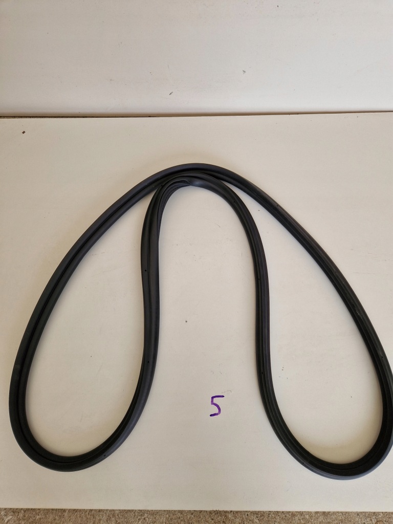 Купить Прокладка багажника tesla 3 1091069-00-e