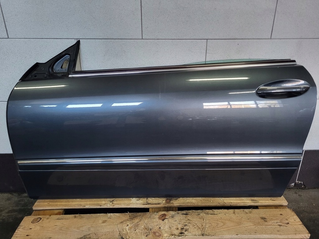 фото №1, Mercedes clk a209 lift w209 c209 дверь левая c755