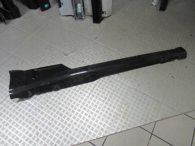 фото №1, Молдинг порог накладка правая audi tt 8s0853856