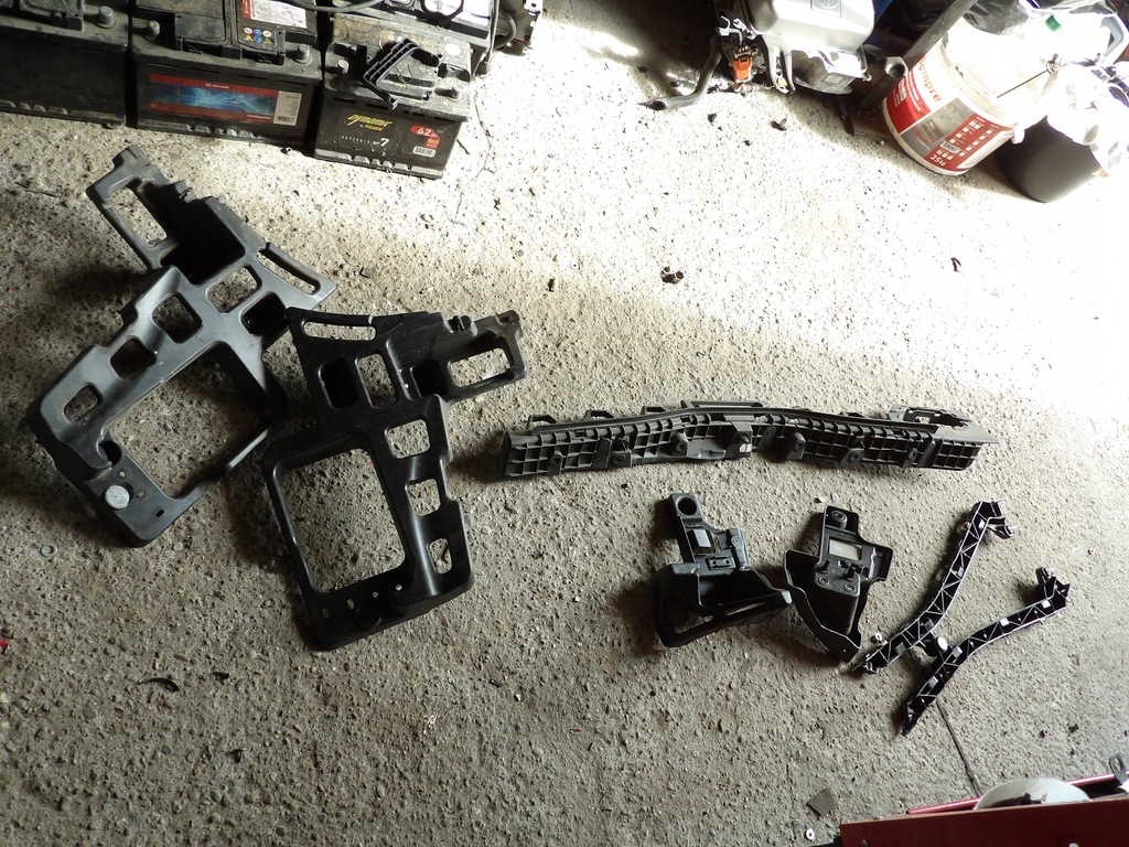 фото №1, Напрямні задня задні бампера renault talisman kombi