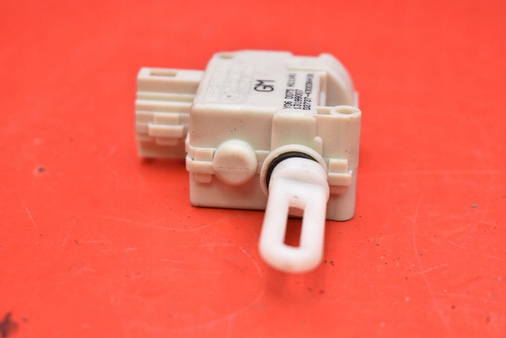 фото №5, Привід замка кришки 13199007 opel meriva a 04-10