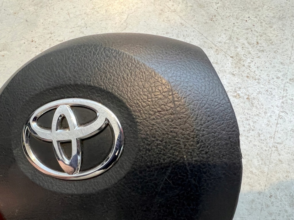 фото №9, Приборная панель консоль подушка безопасности ремни toyota yaris iii