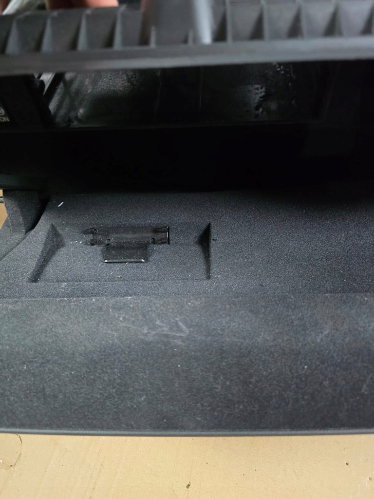 фото №9, Audi a3 8v бардачок пасажира чорний eu.