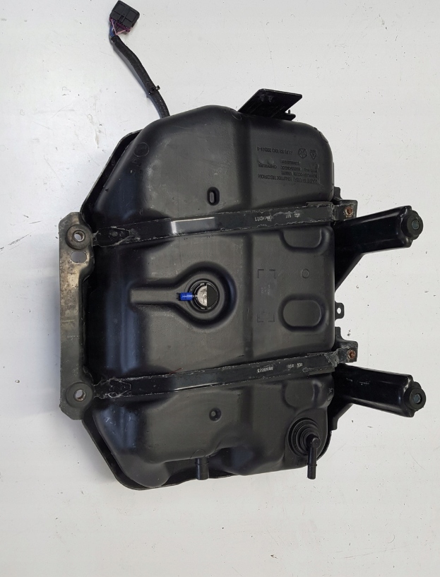 фото №1, Бак adblue jeep grand cherokee wk2 3.0crd