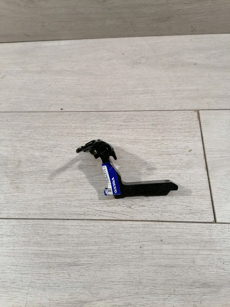 фото №1, Volvo xc40 кронштейн дверь правый задняя 31479751