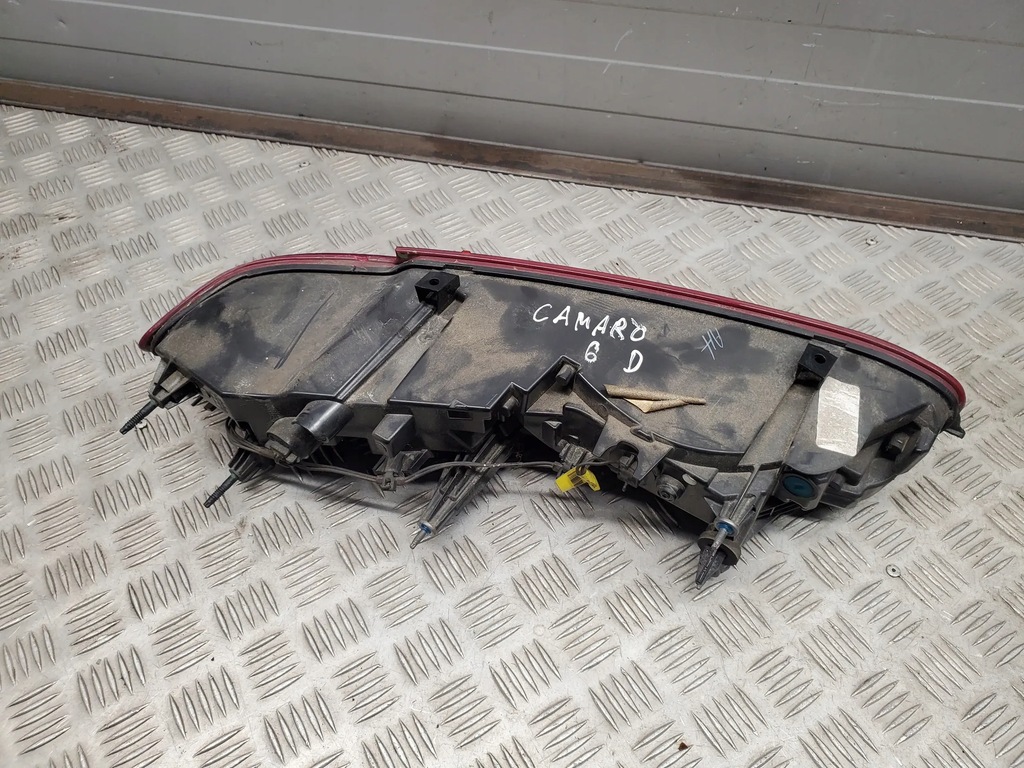 фото №7, Chevrolet camaro 23416448 задняя сторона правая лампы задние