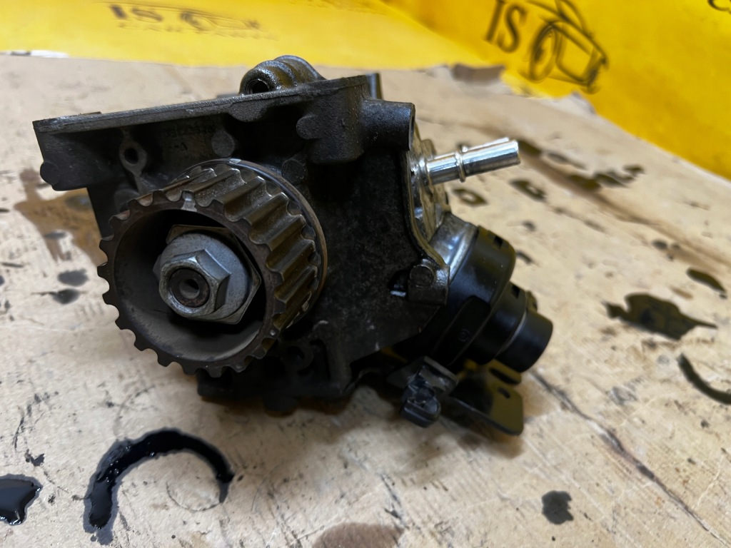 Насос впрыскная renault dacia nissan mercedes 1.5 blue dci с Разборки