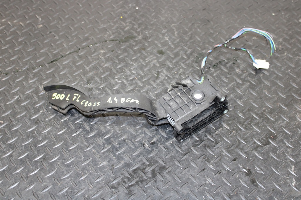фото №1, Педаль газу fiat 500l 500 l cross lift fl 0052097727