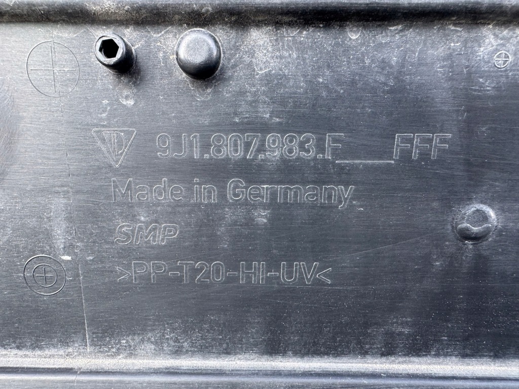 фото №10, Porsche taycan 9j1 дифузор спойлер бампера задня задній 9j1807983f повний