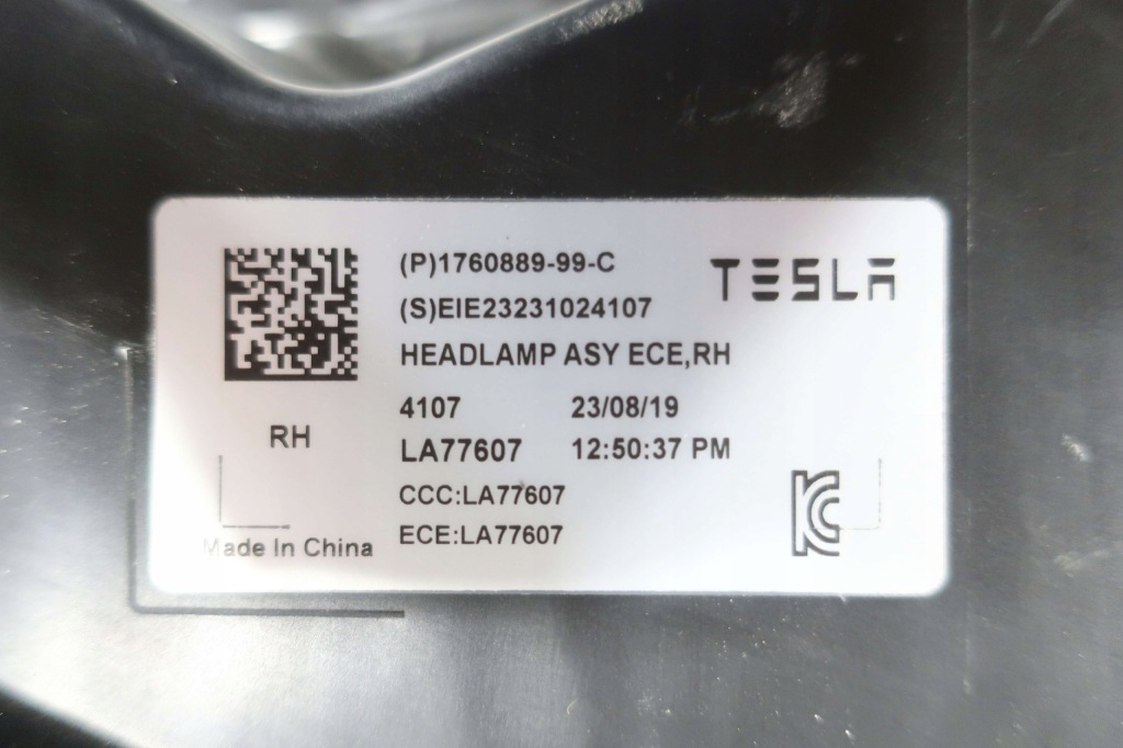 Фара перед передня правий tesla model 3 рестайлінг  1760889 Доставка