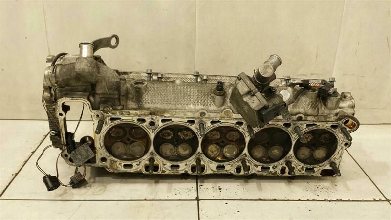 Головка циліндра bmw 7833877 Зі Шроту