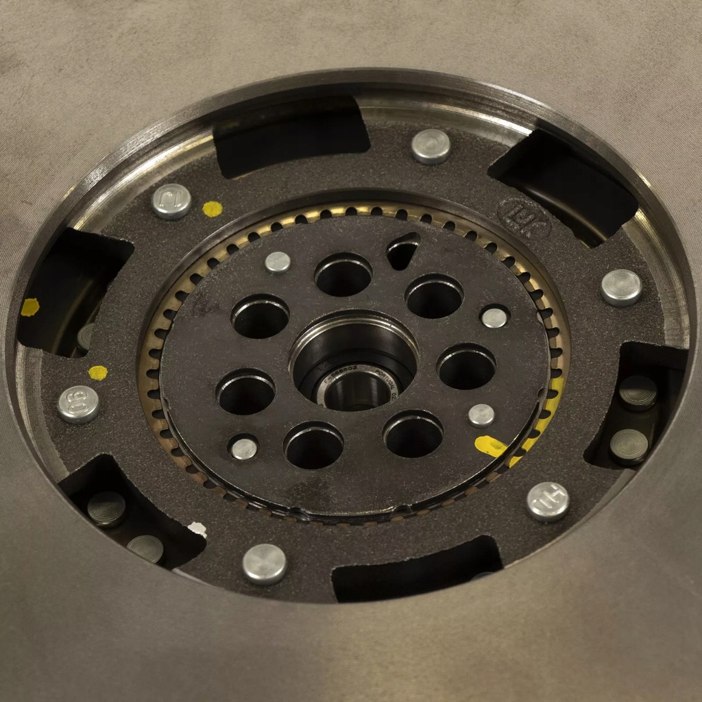 фото №11, Колесо двомасовий iveco daily vi 2.3 504382924 5802794865 dw4 dw6 dw7