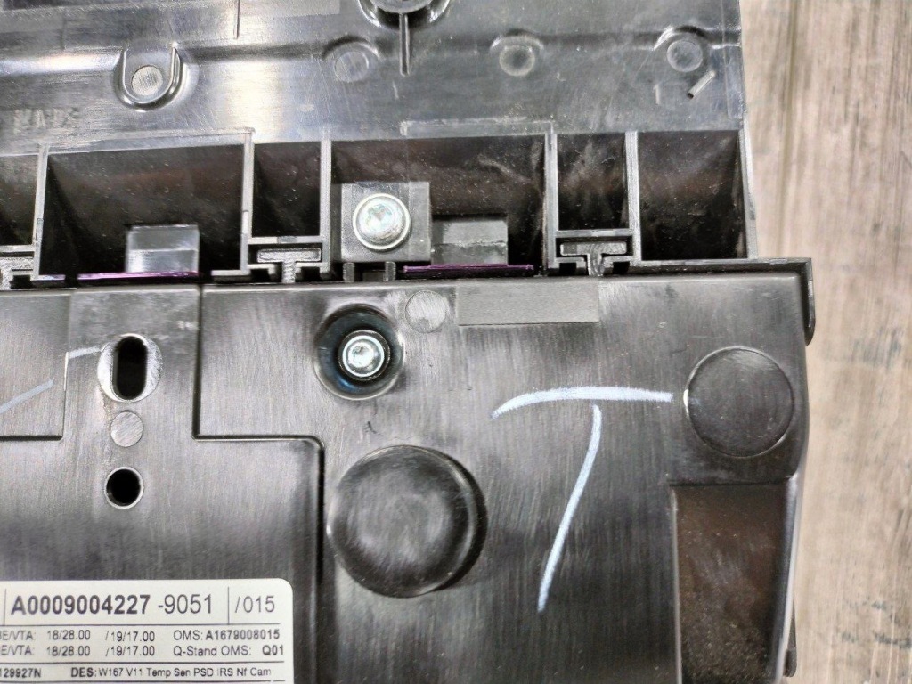 фото №12, Mercedes gle w167 лампа потолочный a0009004227-9051