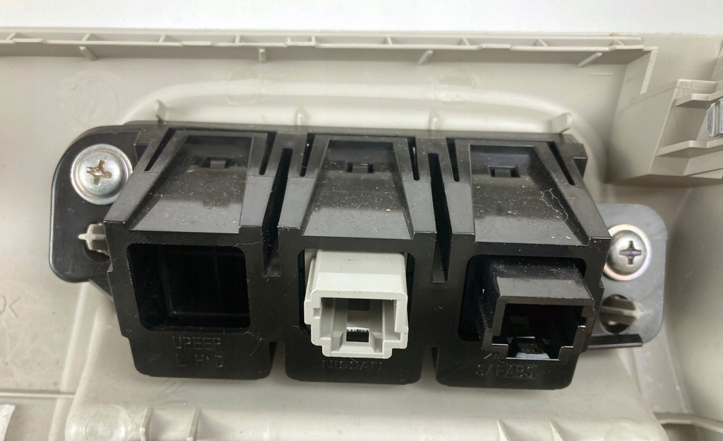 фото №5, Защита, корпус, панель руля, кнопки - nissan leaf i - 68106 3nd0a