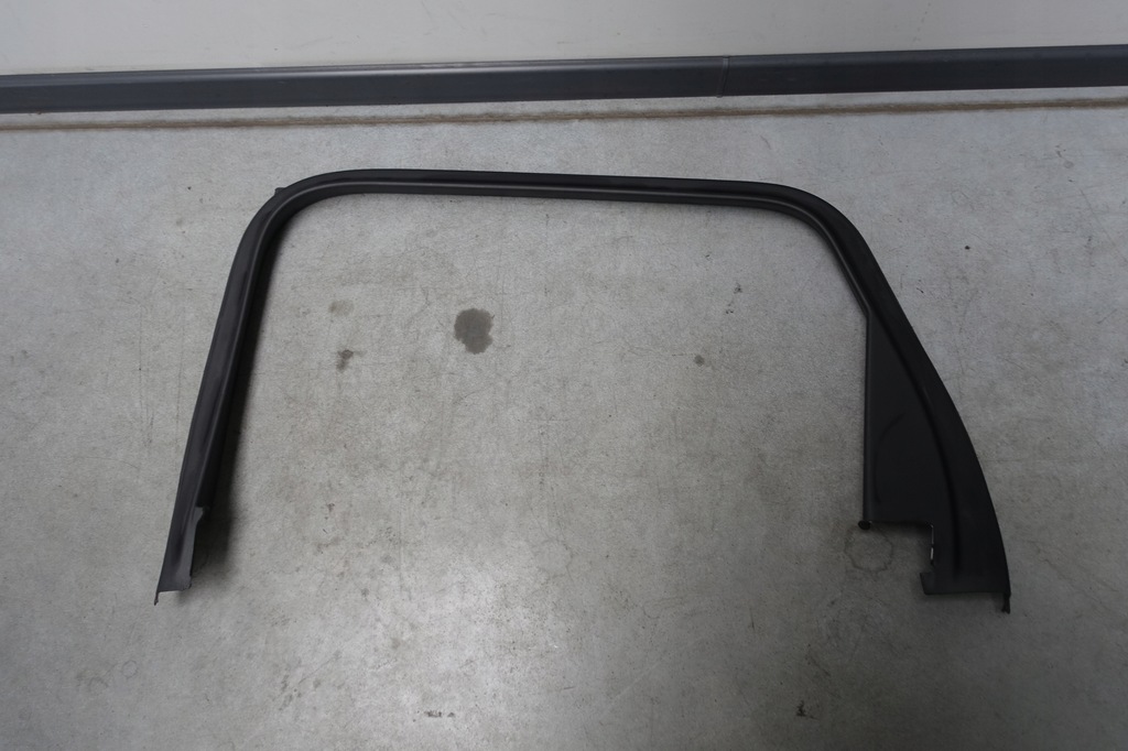 фото №1, Audi q7 4m захист рамка внутрішня двері права задня