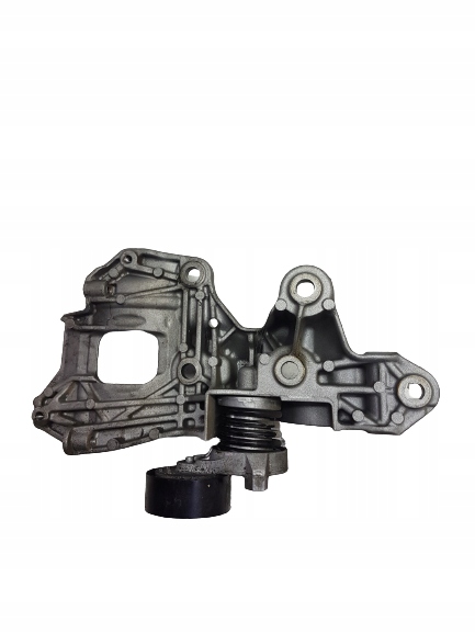 фото №1, Clio v 1.5 blue dci кронштейн генератора 117100072r