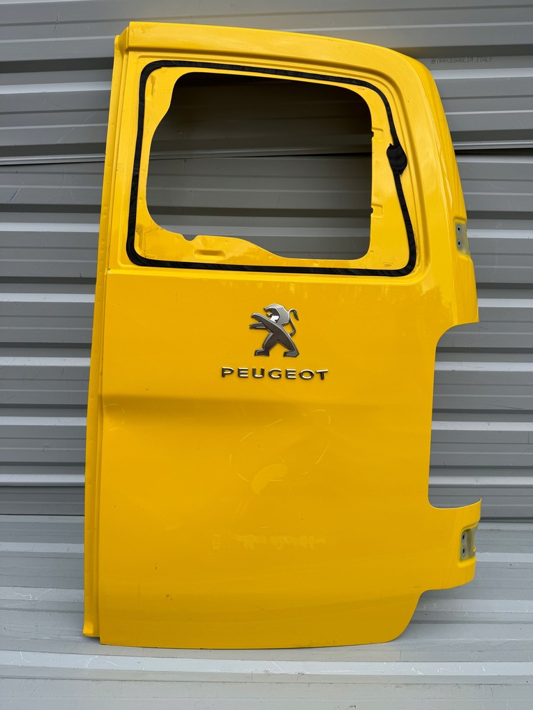 фото №1, Peugeot expert iii 3 jumpy proace 16r- дверь правый задняя правое задние