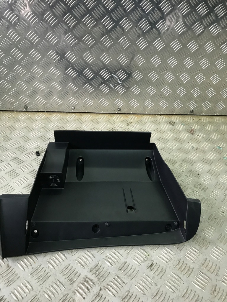 фото №1, Nissan x-trail t32 пластик захист бардачка консолі