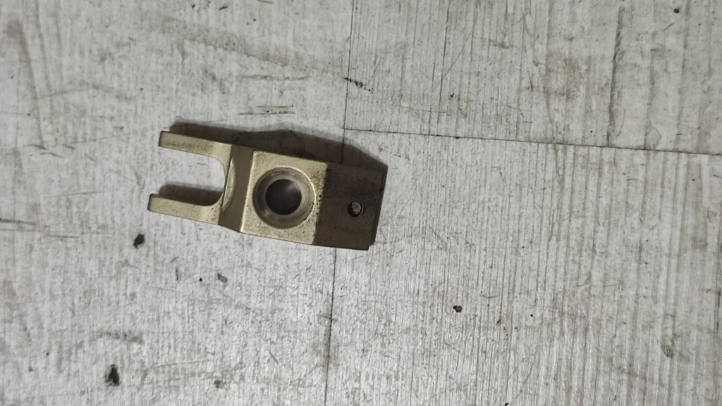 Купити Jeep cherokee kl 15r. 2.0d кронштейн форсунки