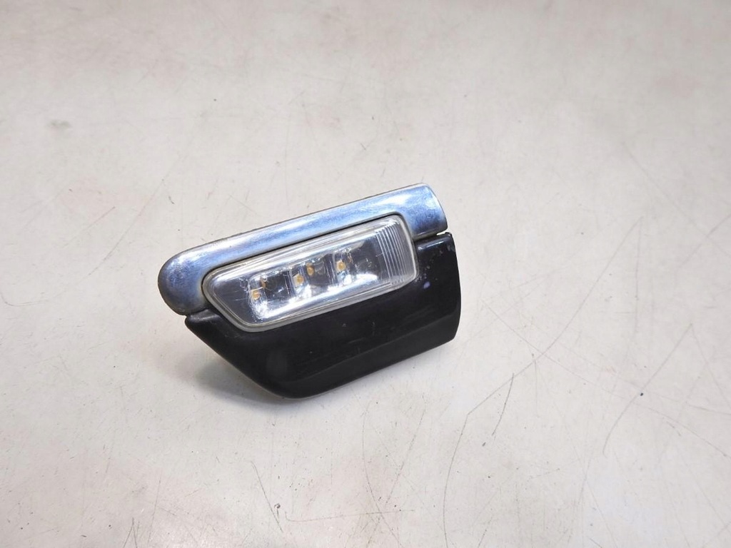 фото №8, Молдинг поворотник крила лівий lz9w audi a8 d3