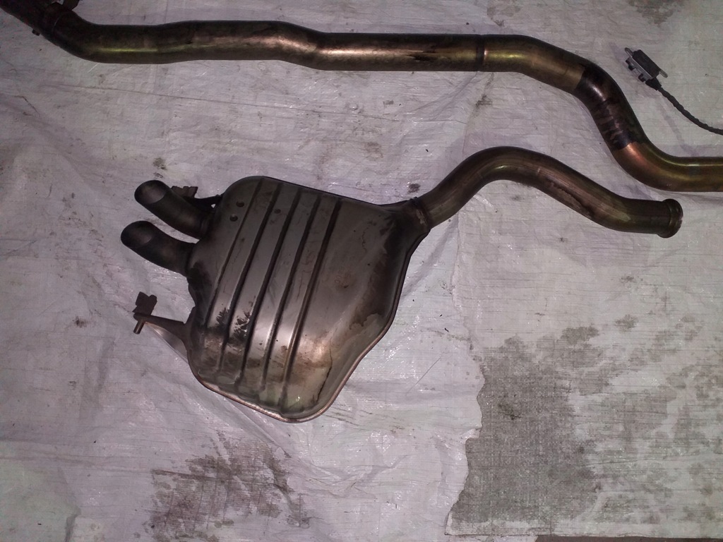 фото №2, Mercedes w205 гасник вихлоп труба