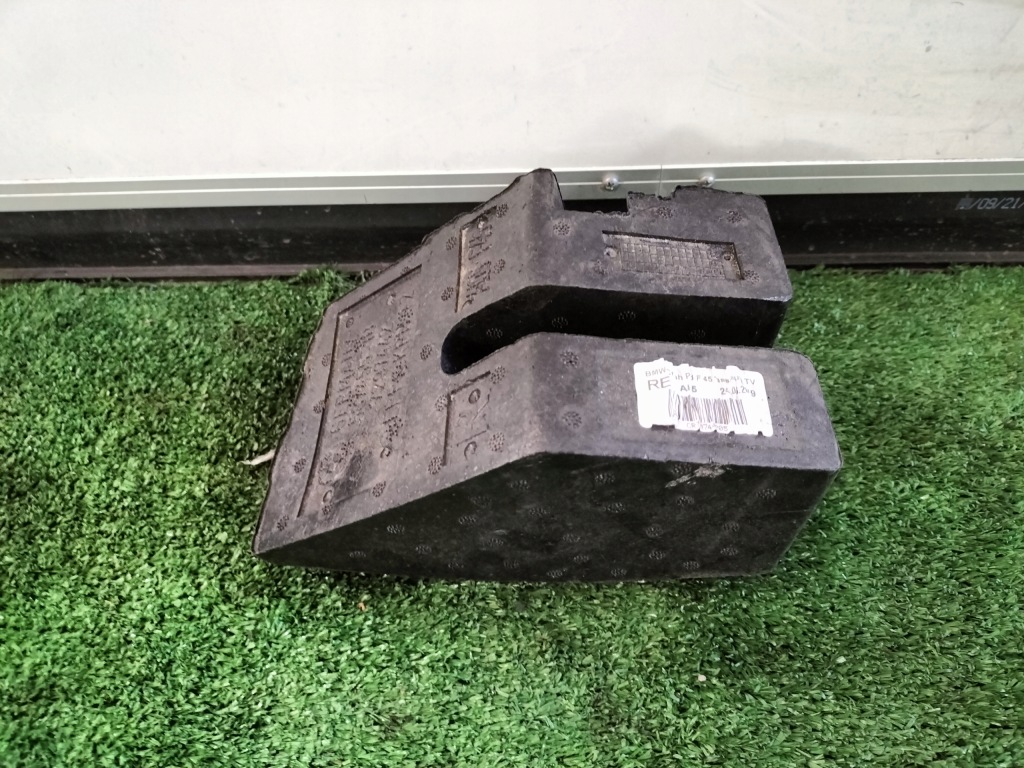 Купить Bmw f45 f46 абсорбер дверь правый 7297442