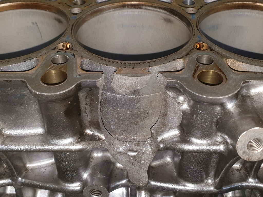 фото №9, Блок двигателя s4 b8 s5 3.0tfsi cak urwane кронштейн