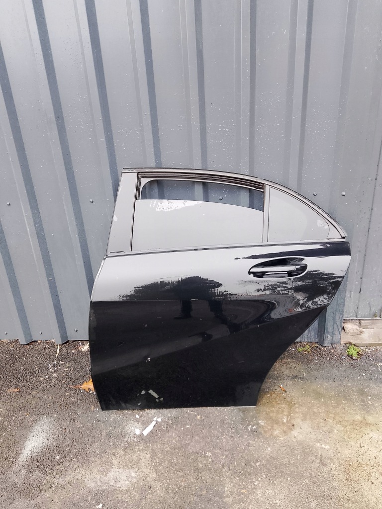 Купить Mercedes w176 a-klasa дверь левое  задняя