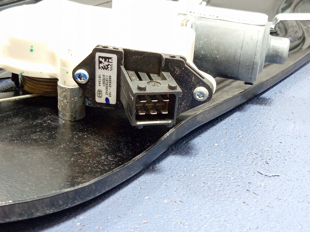 фото №4, Volvo c70 ii підйомник скло задня правий 9466810