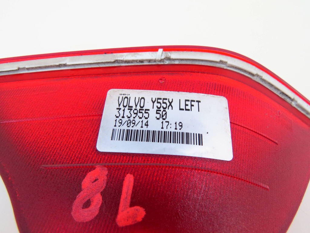 Лампа свет противотуманные бампера левый задний  задняя 31395550 volvo v40 2 Доставка
