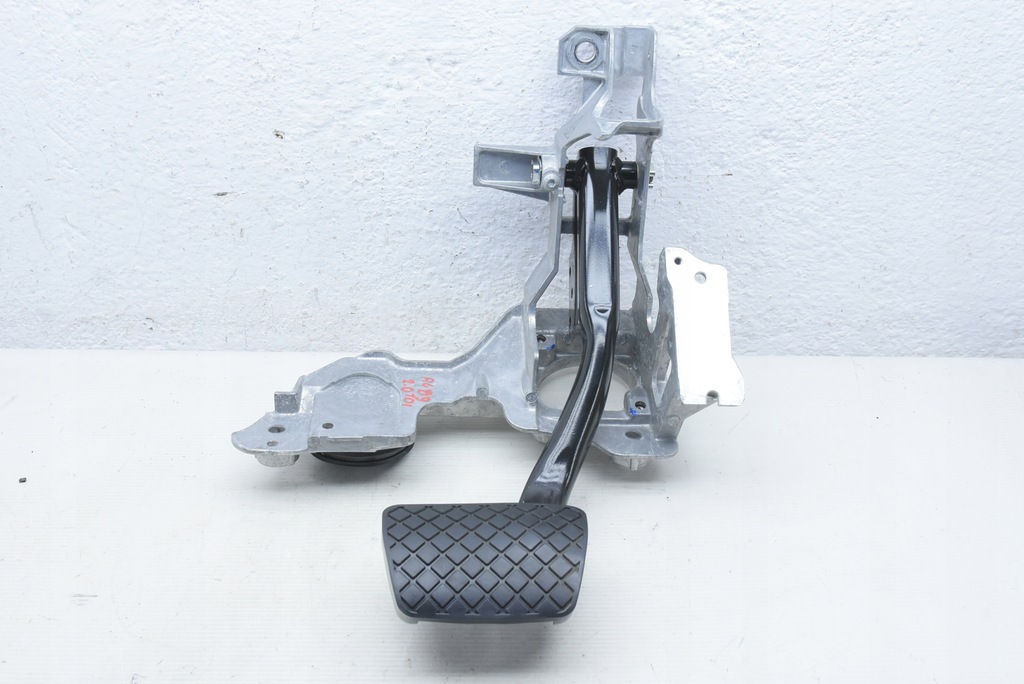 фото №1, Audi a4 b9 педаль гальма каркас автоматична коробка передач