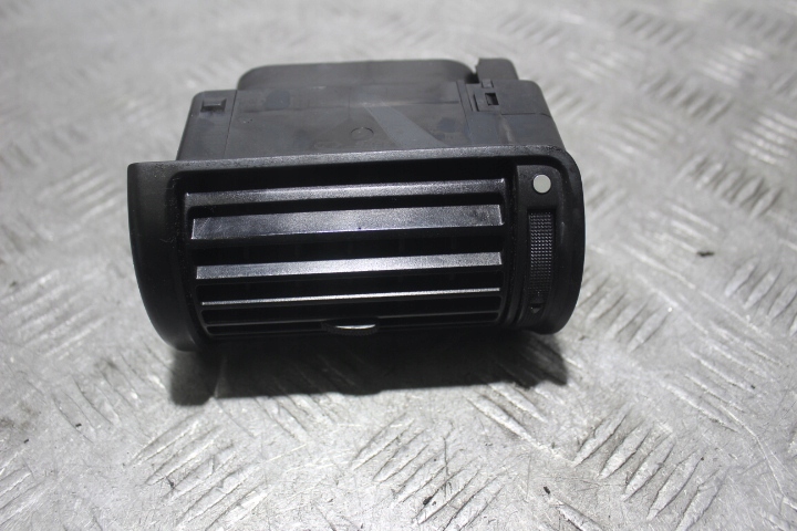 фото №1, Решітка обдув права audi a4 b5