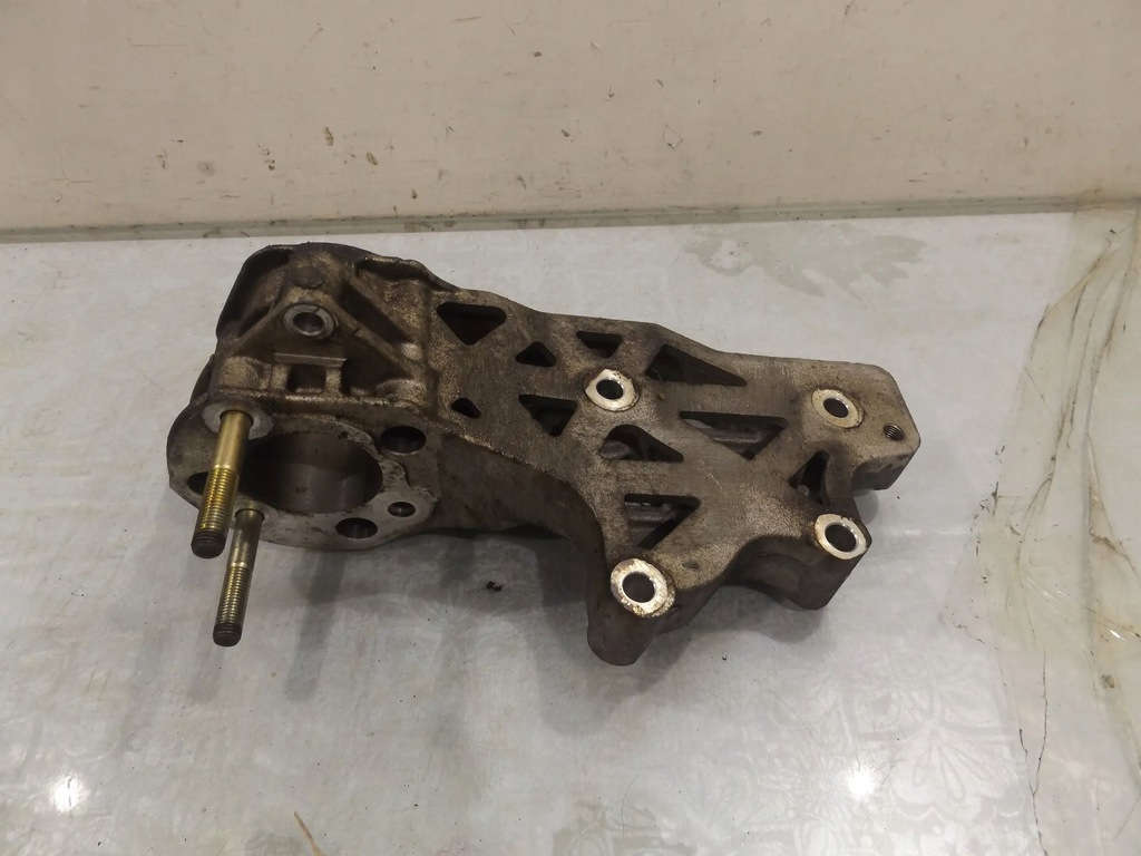 фото №3, Stilo 1,9 jtd кронштейн двигателя