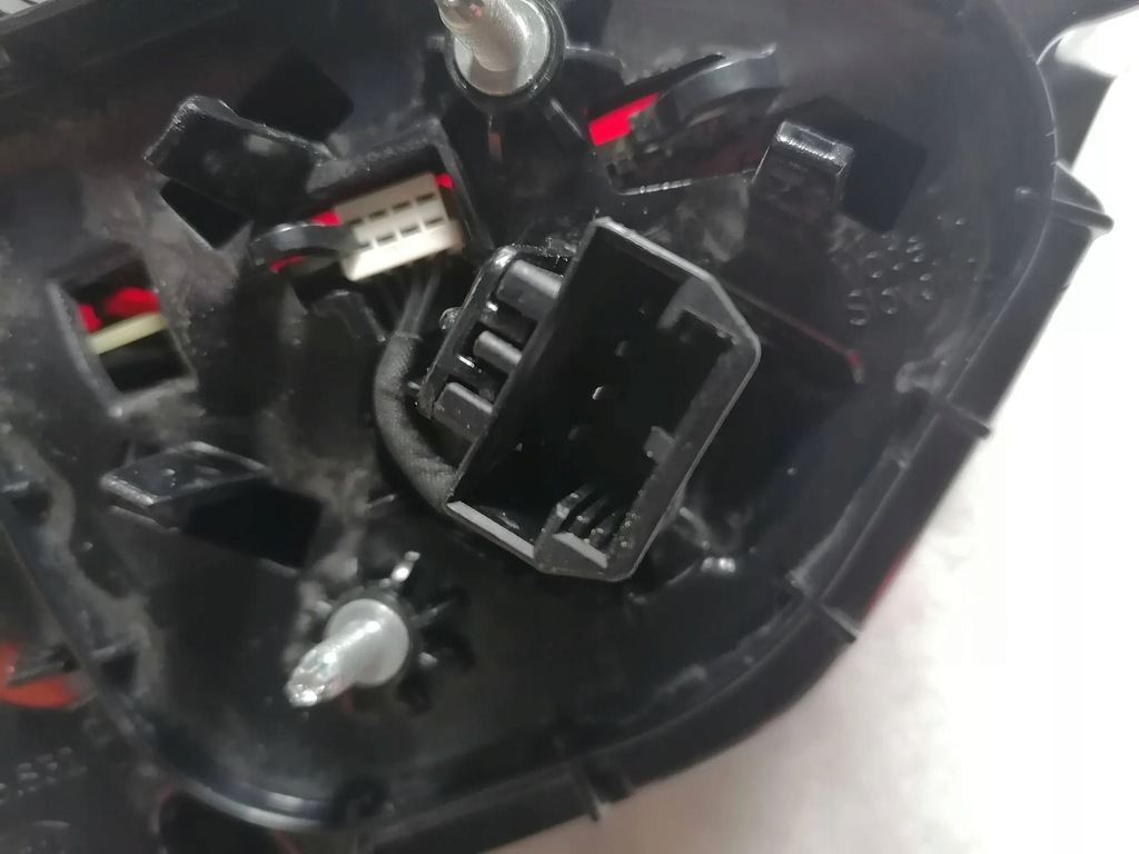 фото №15, Лампа задняя правая vw tiguan ii led комплект 5na945094