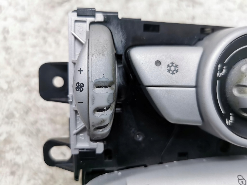 фото №2, Панель кондиционера mini cooper r56 3454079 06-13