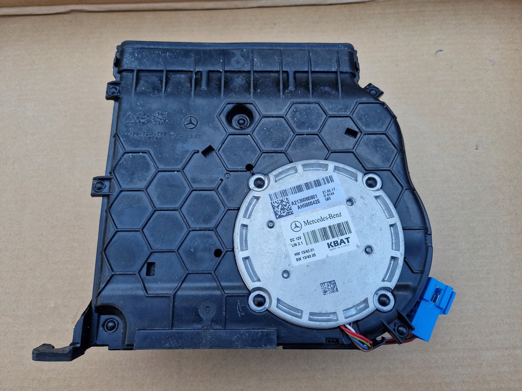 фото №1, Воздуходувка воздуховод правый mercedes w213 a213906801