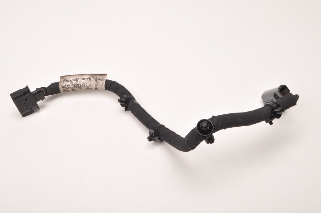 Aston martin vantage джгут датчика оливи 9g33-9137-mb Недорого