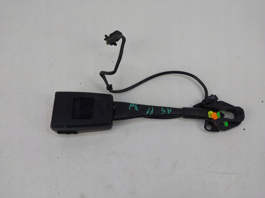 Купить Клипса поперечина правый  перед 8k0857755 audi a5 8t