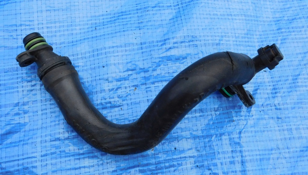 фото №1, Leon iv 5fa hb 1.4 tsi трубка вентиляционная вентиляция картера 04e103474k