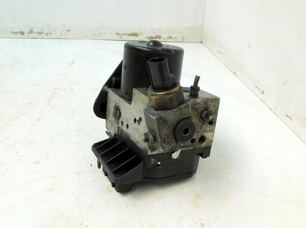 Mercedes w168 a170 1.7d 98r насос abs 0130108068 Недорого