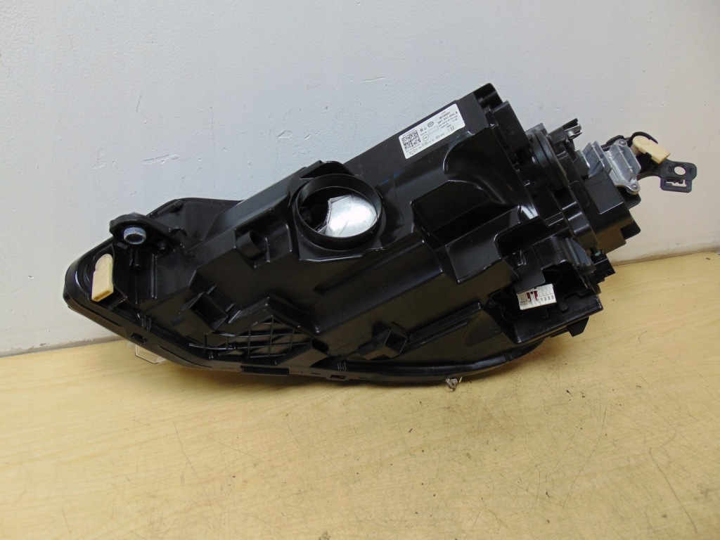 Фара правый  перед vw golf viii led европа оригинал Доставка