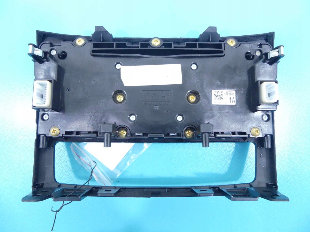 фото №3, Панель радіо infiniti qx30 q30