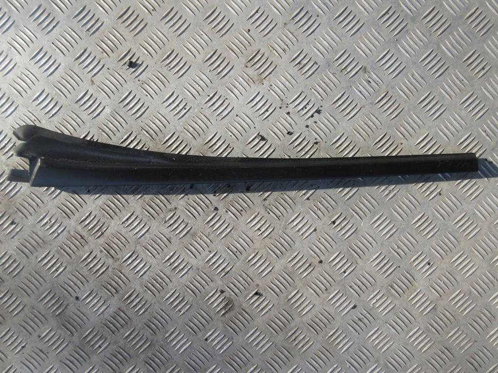 фото №1, Молдинг стекло лобовое левая peugeot 5008 i