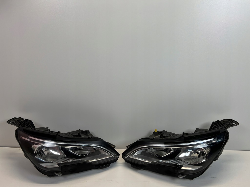 фото №1, Peugeot 3008 ii 5008 ii лампа левая правая передняя led