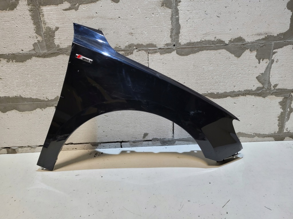 фото №1, Крила правий передній audi a1 ii 18+ кронштейн