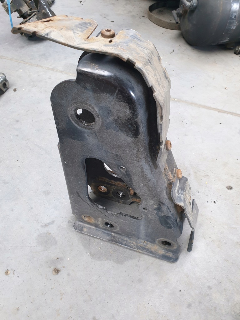 Купити Actros mp4 arocs основа кронштейн кронштейн підвіска відкидання кабіни