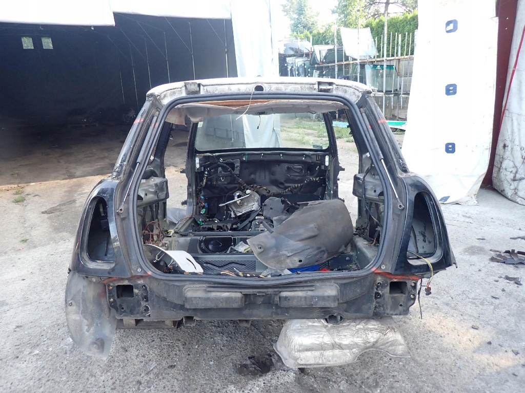 фото №2, Mini cooper i r50 3d 01- pas задний четверть поддон задняя код лакокрасочного покрытия 303/9