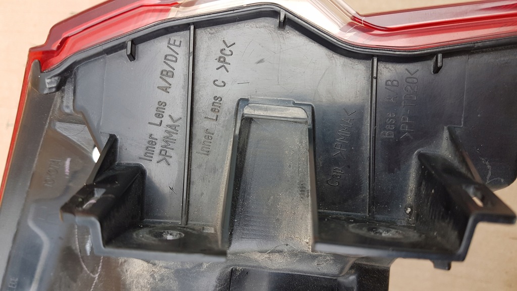 фото №14, Лампа задняя правая toyota camry led